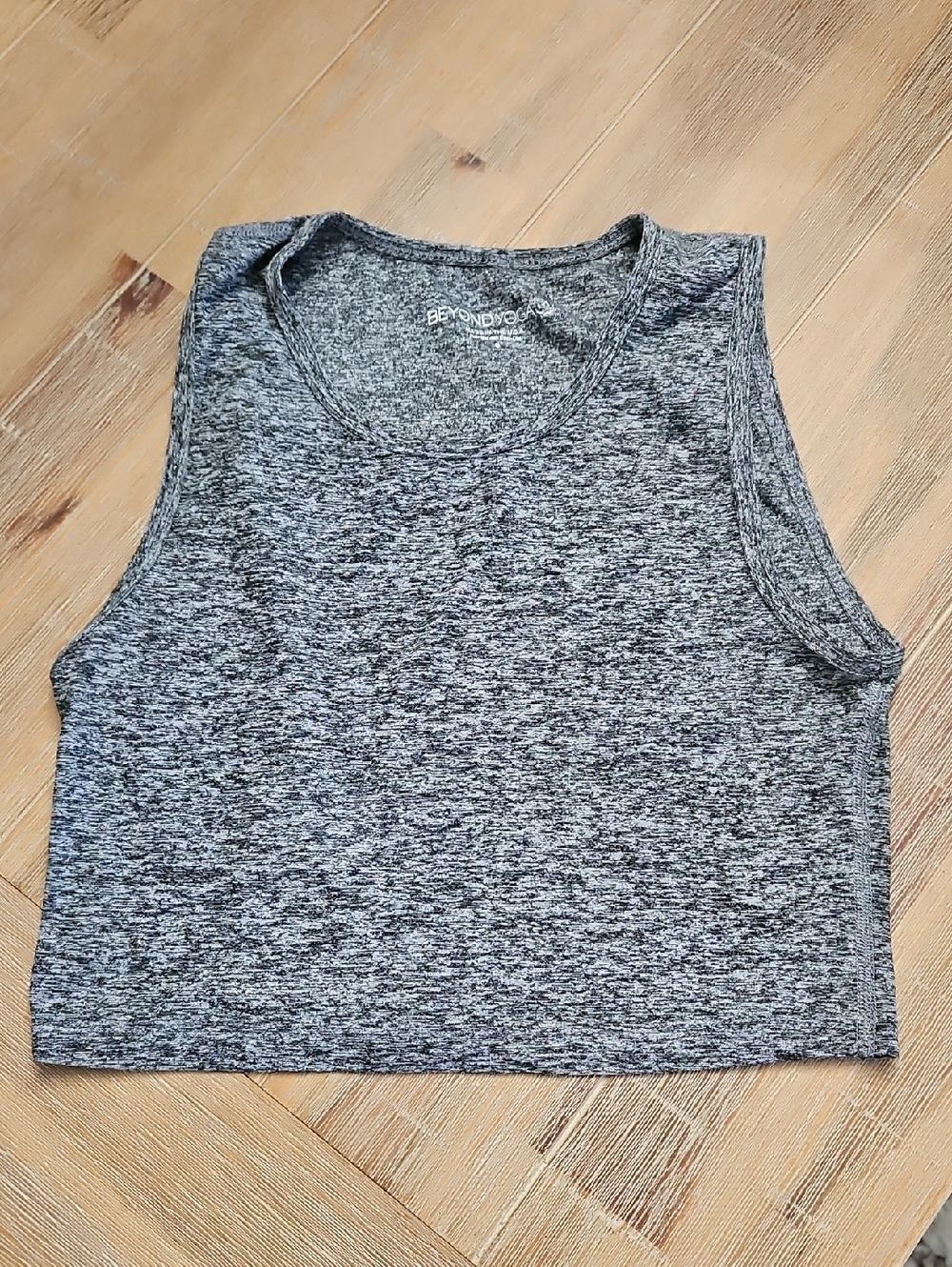 Beyond Yoga Heathered Gray Sleeveless Crop Tank